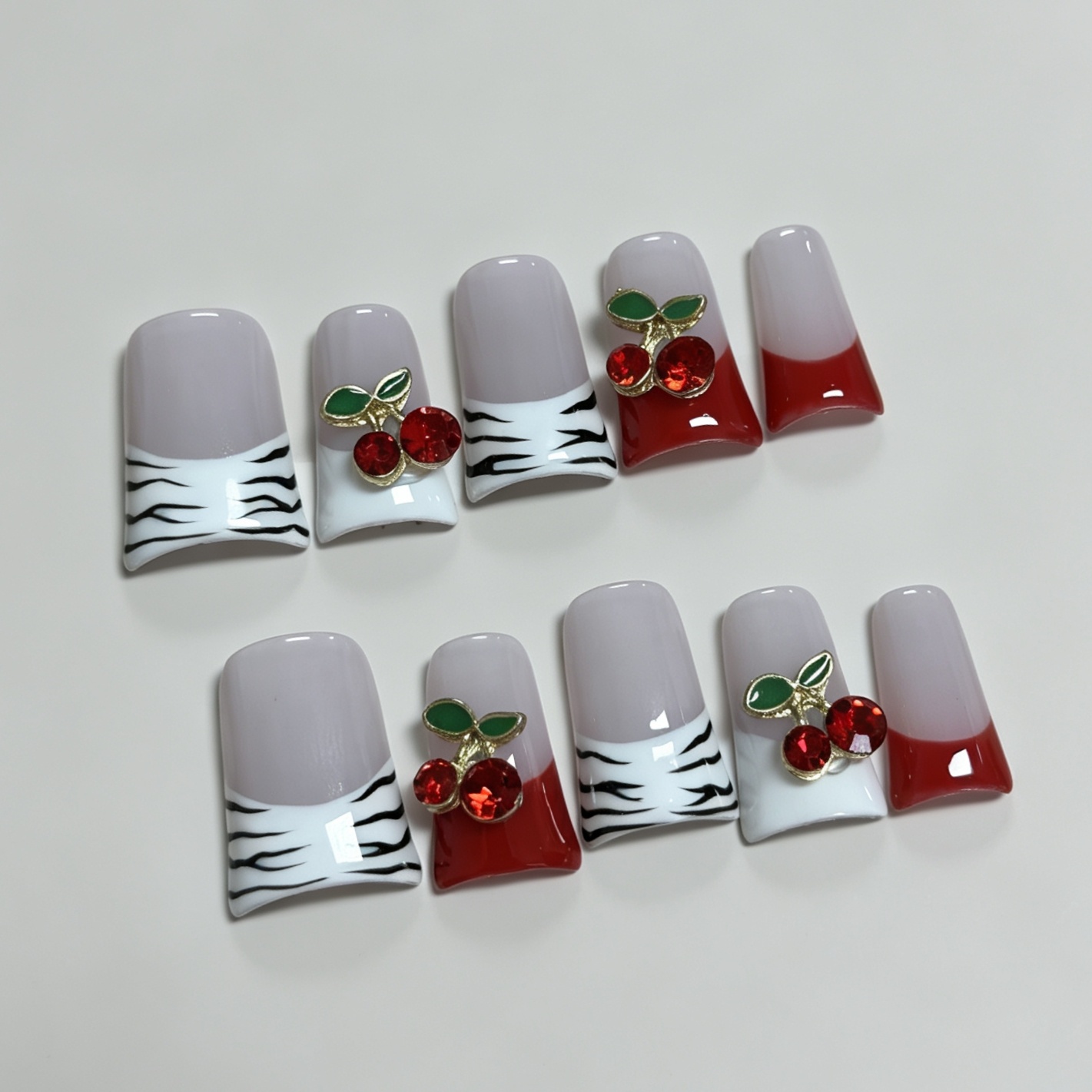 Orta Boy Kare 10 Adet Takma Tı - Nail Art Zebra incelemesi ve fiyatı