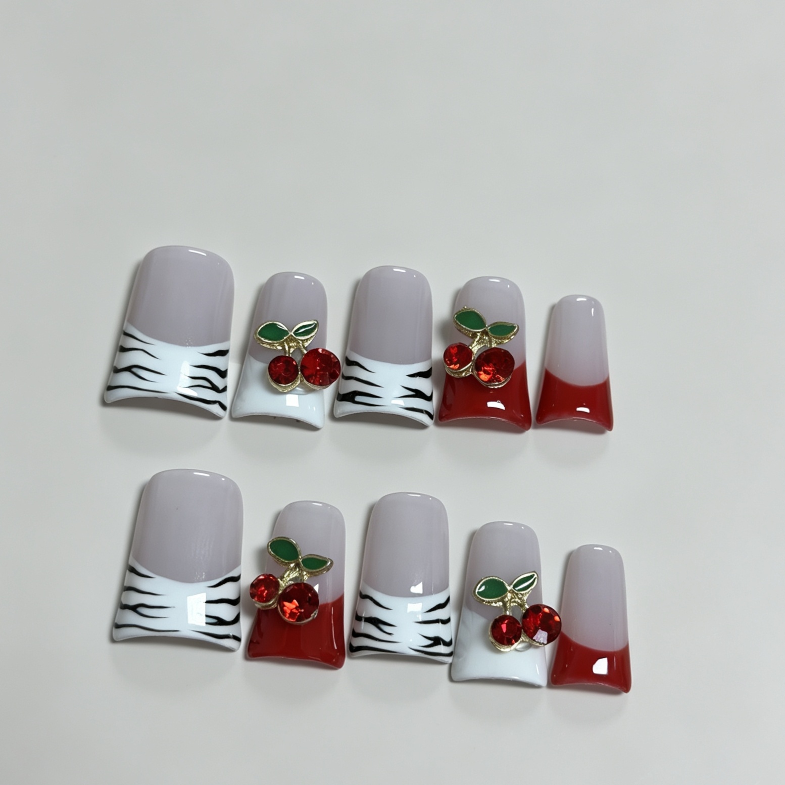 Orta Boy Kare 10 Adet Takma Tı - Nail Art Zebra incelemesi ve fiyatı